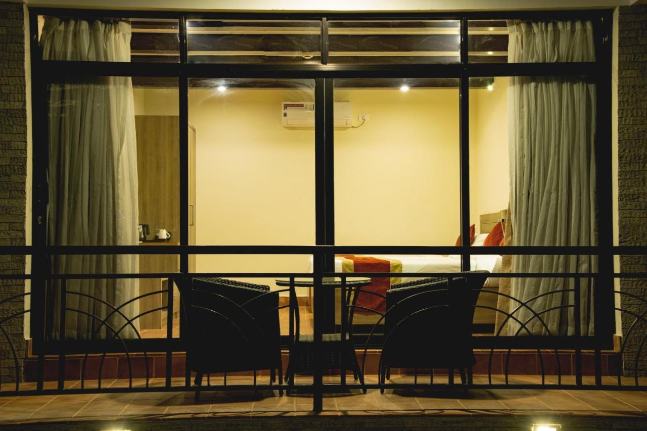 Gateway Himalaya Resort Ghanpokhara Exterior foto